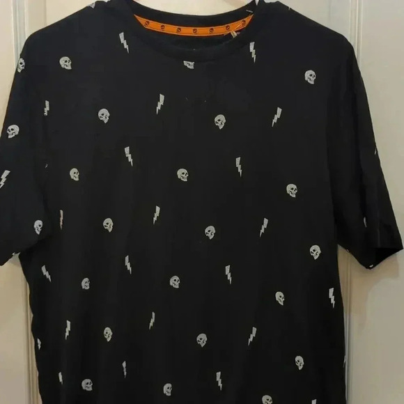 FREE planet skull Short sleeve top - Picture 8 of 8